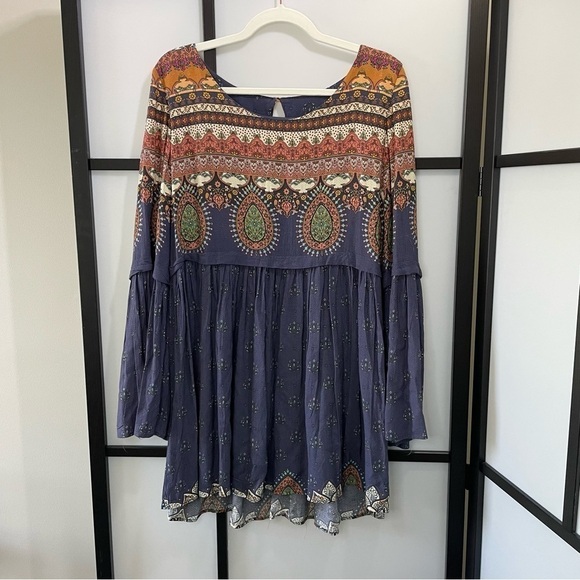 [M/L] Farm Rio Anthropologie Long Belle Sleeve Boho Pattern Shift Mini Dress - Picture 1 of 9